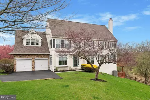 604 Whispering Brooke Dr, Newtown Square, PA 19073