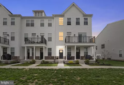 916 Anvil Ct, Phoenixville, PA 19460
