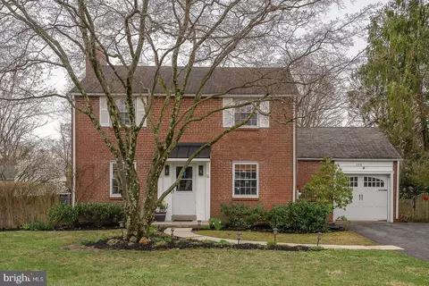 298 Strafford Ave, Wayne, PA 19087 photo 2