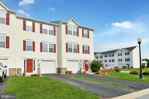 5 Tuxford Ln, Coatesville, PA 19320