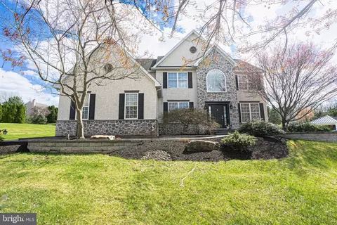 1127 Wendler Cir, Pottstown, PA 19465
