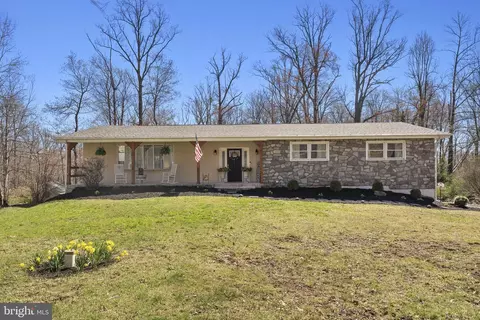 2468 Saint Peters Rd, Pottstown, PA 19465