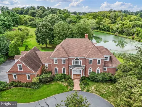 1015 Lambourne Rd, West Chester, PA 19382