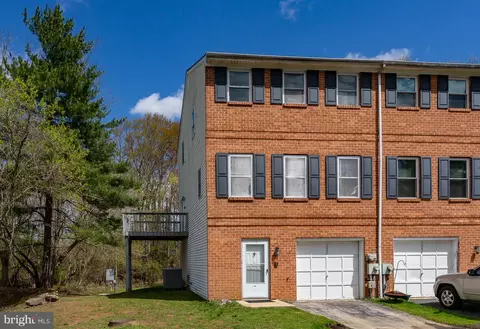 1640 S Coventry Ln, West Chester, PA 19382