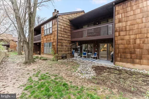 Exterior - 28 Hopkinson Ct, Chesterbrook, PA 19087 photo 3 of 5