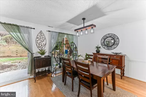 Dining - 28 Hopkinson Ct, Chesterbrook, PA 19087 photo 2 of 3