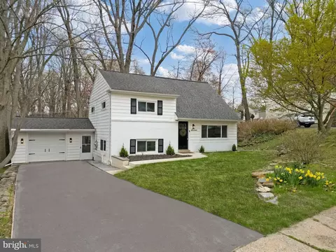 16 Sunset Dr, Paoli, PA 19301