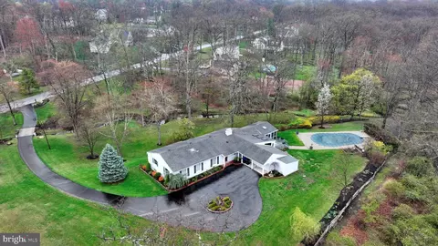 25 Andrews Rd, Malvern, PA 19355