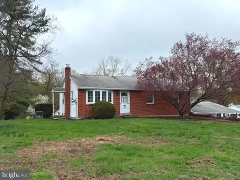 226 Schoolhouse Rd, Pottstown, PA 19465