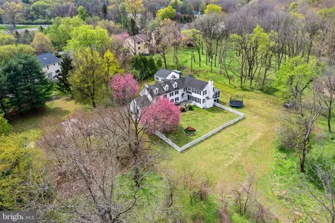 Other - 897 Richards Rd, Wayne, PA 19087 photo 3 of 11