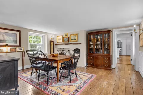 Dining - 897 Richards Rd, Wayne, PA 19087 photo 1 of 4