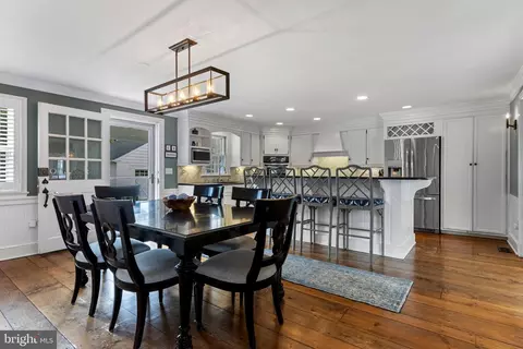Dining - 897 Richards Rd, Wayne, PA 19087 photo 2 of 4