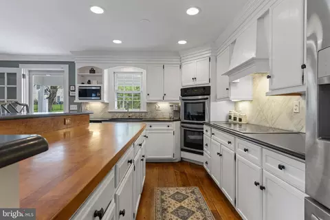 Kitchen - 897 Richards Rd, Wayne, PA 19087 photo 1 of 1