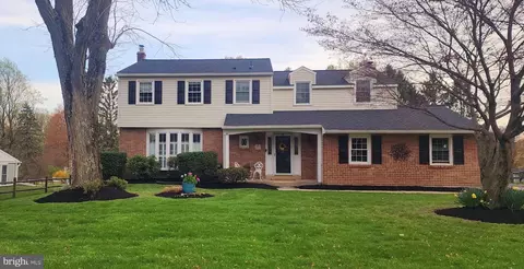 374 Devon Dr, Exton, PA 19341