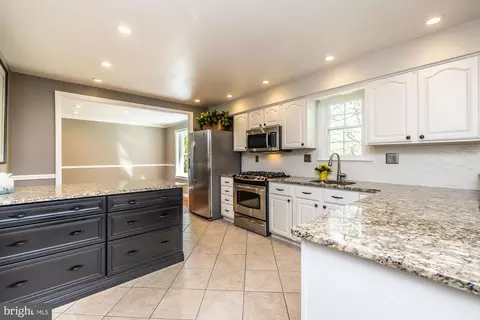 Kitchen - 374 Devon Dr, Exton, PA 19341 photo 3 of 4
