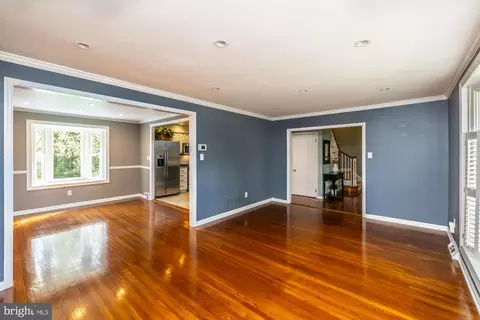 Living - 374 Devon Dr, Exton, PA 19341 photo 3 of 8