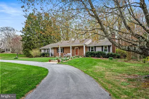 14 Turkey Hollow Rd, Kennett Square, PA 19348