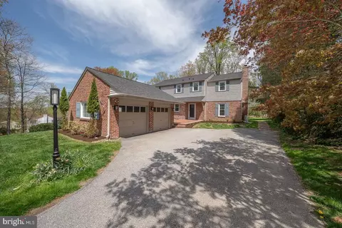 621 Vassar Rd, Wayne, PA 19087