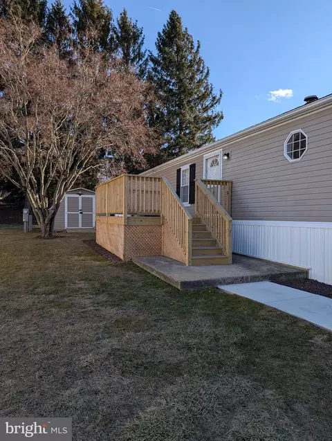 300 Skyline Dr, Coatesville, PA 19320