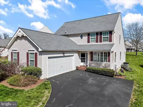 735 W Glenview Dr, West Grove, PA 19390
