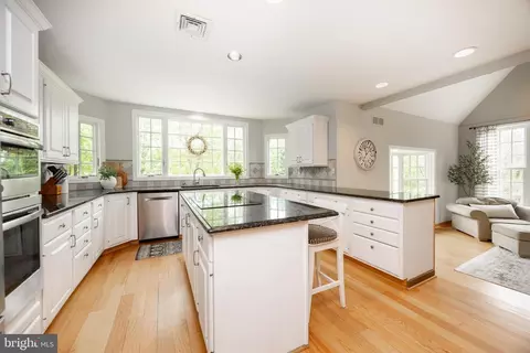 10 Brampton Rd, Malvern, PA 19355 photo 21