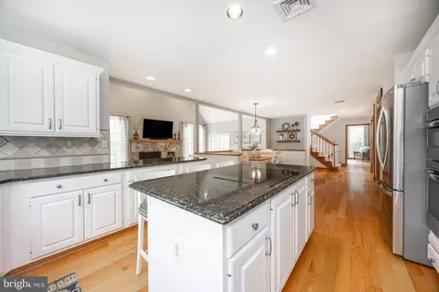 10 Brampton Rd, Malvern, PA 19355 photo 22