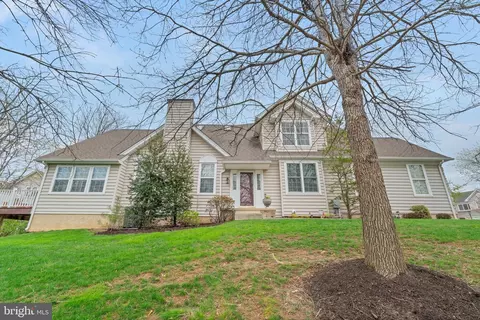 500 Downing Ct #10, Exton, PA 19341