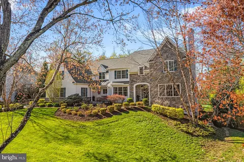 Exterior - 321 Exeter Rd, Devon, PA 19333 photo 9 of 29