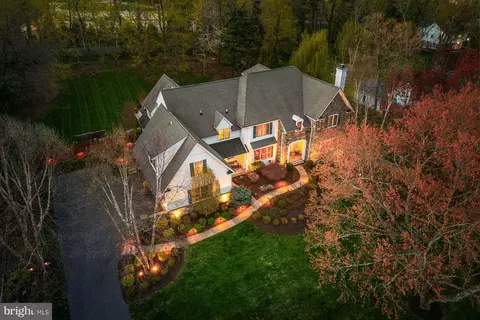 Exterior - 321 Exeter Rd, Devon, PA 19333 photo 2 of 29