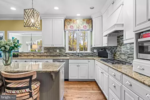 Kitchen - 321 Exeter Rd, Devon, PA 19333 photo 2 of 5