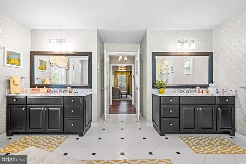 Entry Way - 321 Exeter Rd, Devon, PA 19333 photo 11 of 13
