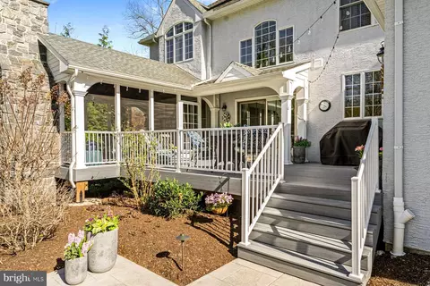 Exterior - 321 Exeter Rd, Devon, PA 19333 photo 16 of 29