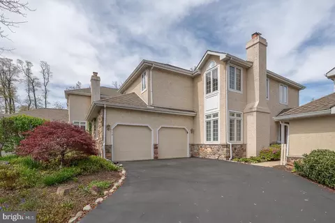 110 Atlee Cir, Berwyn, PA 19312