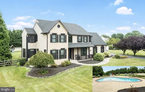 2 Violet Ln, West Grove, PA 19390