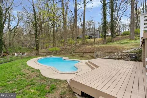 Exterior - 78 Peddrick Rd, Wayne, PA 19087 photo 8 of 11