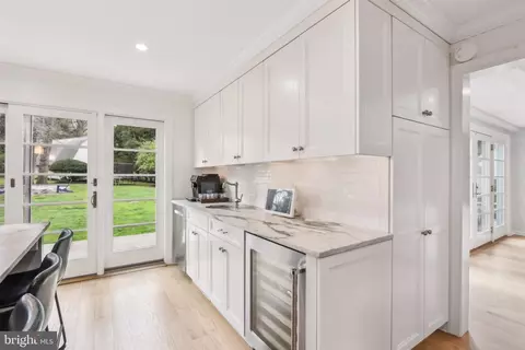 Kitchen - 410 N Valley Forge Rd, Devon, PA 19333 photo 4 of 5