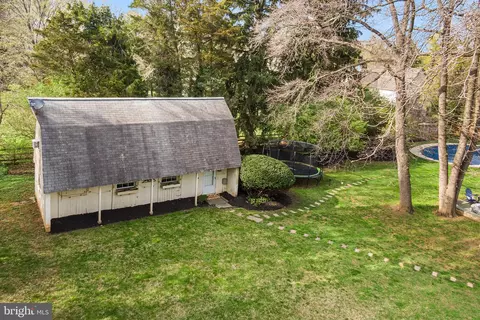 Exterior - 410 N Valley Forge Rd, Devon, PA 19333 photo 8 of 11