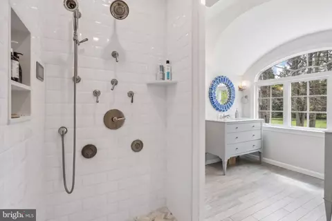Bath - 410 N Valley Forge Rd, Devon, PA 19333 photo 5 of 10