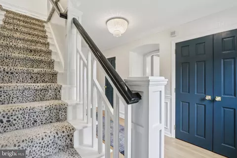 Entry Way - 410 N Valley Forge Rd, Devon, PA 19333 photo 5 of 9
