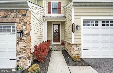2307 Twain Cir, West Chester, PA 19380