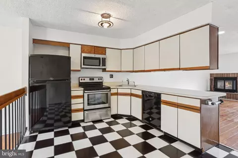 118 Cavalry Ct, Chesterbrook, PA 19087 photo 14