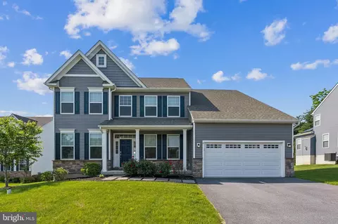 8 Wakefield Dr, Coatesville, PA 19320