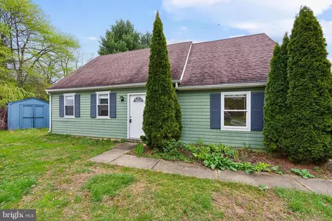 1105 New Hampshire Ln, Downingtown, PA 19335