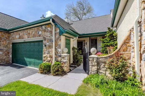 1736 Yardley Dr, West Chester, PA 19380