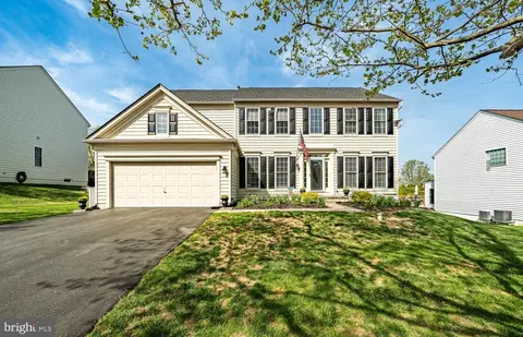 110 Magnolia Dr, Chester Springs, PA 19425