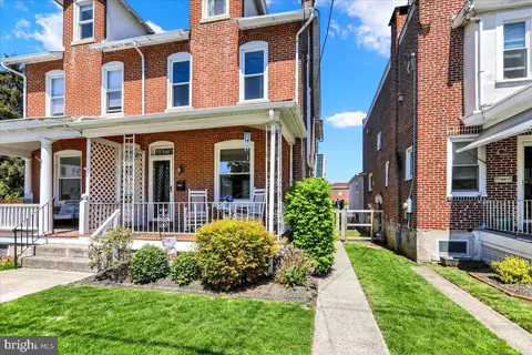 331 4th Ave, Phoenixville, PA 19460