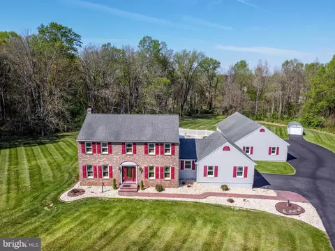 5 Karnik Ct, Lincoln University, PA 19352