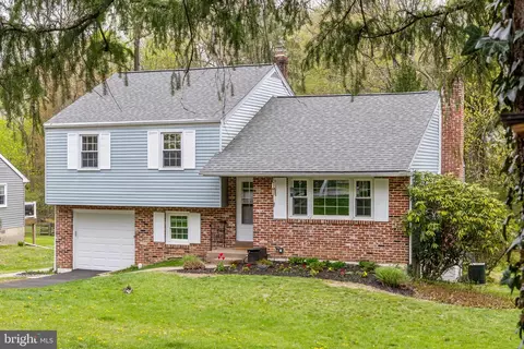 Exterior - 46 Lakeside Ave, Devon, PA 19333 photo 3 of 19