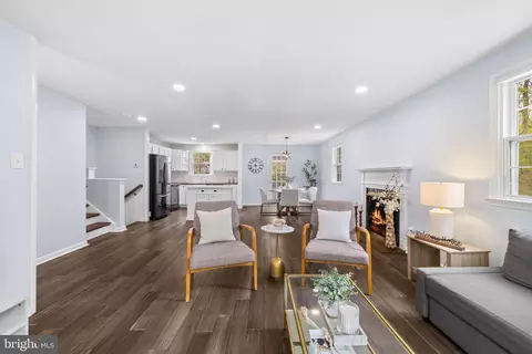 Living - 46 Lakeside Ave, Devon, PA 19333 photo 1 of 6