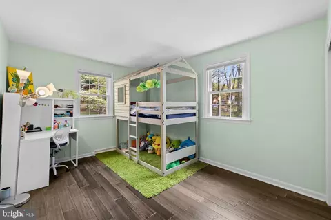 Bedroom - 46 Lakeside Ave, Devon, PA 19333 photo 6 of 7